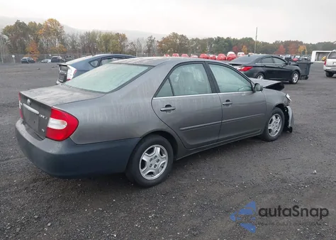 2003 Toyota Camry Le V6 from USA, damaged, VIN 4T1BF32K43U562869